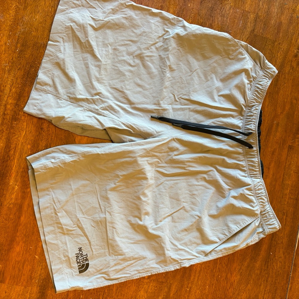 The North Face Men's XL Gray Stretch Ripstop Hiking Shorts Drawstring Waist